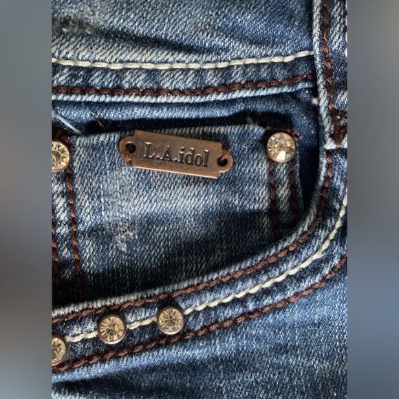 LA IDOL with LOTS of Rhinestones. Ladies capris Size 9 - Picture 6 of 12